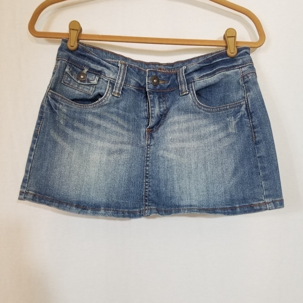 Dollhouse denim skirt Juniors